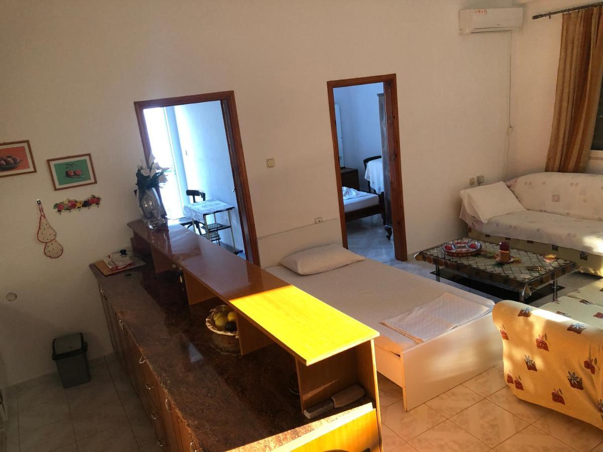 Appartement Dina House à Himarë Extérieur photo